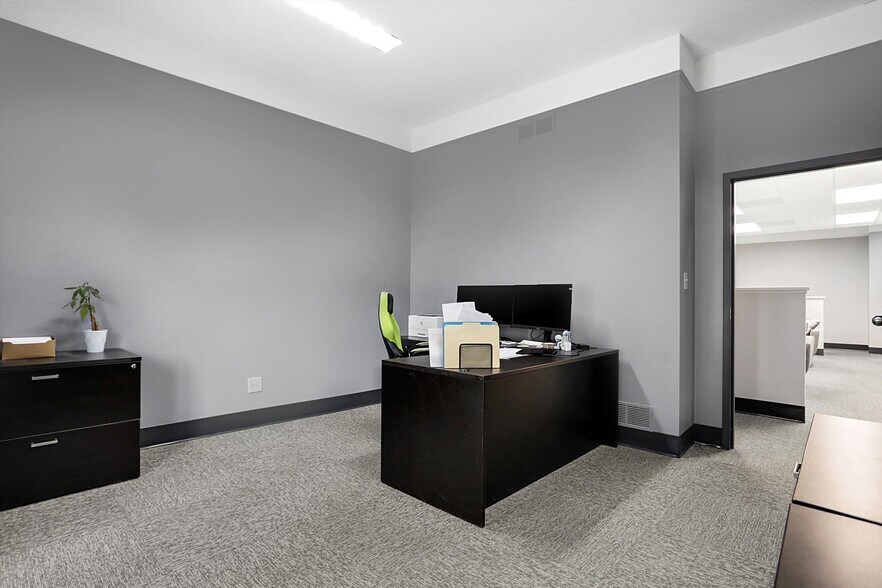 More Photos Of 615 Russell Ave, Indianapolis Medical For Sale