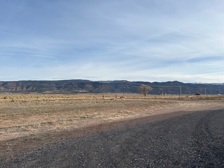 More Photos Of 2700 Kane Springs Rd, Parowan Warehouse For Lease