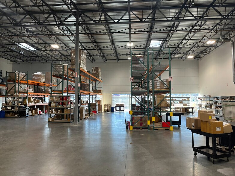 More Photos Of 55 N Truckee Ave, Meridian Distribution For Lease