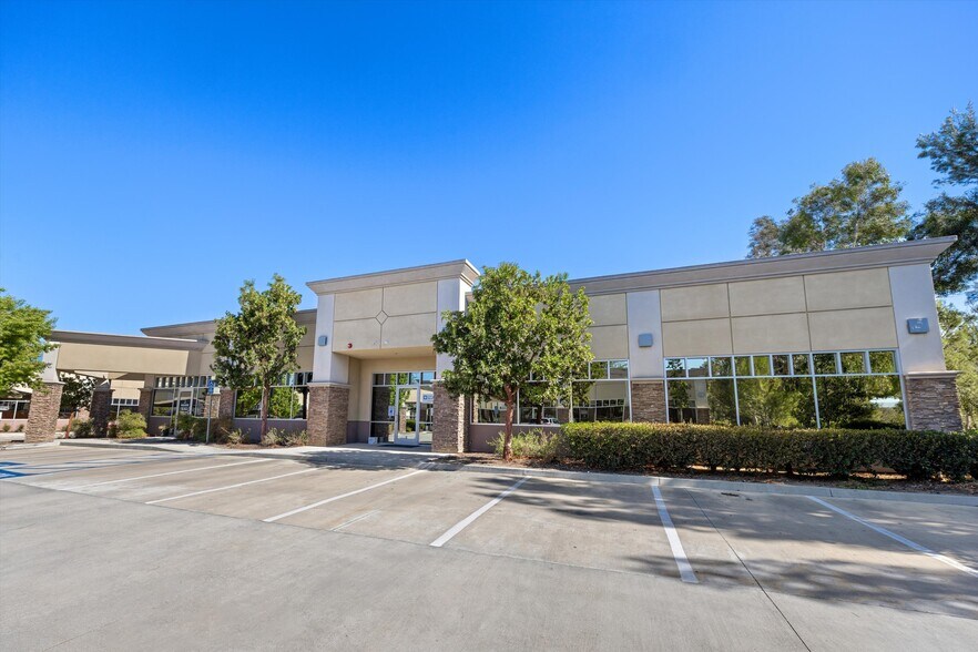 More Photos Of 27871 Smyth Dr, Santa Clarita Medical For Sale