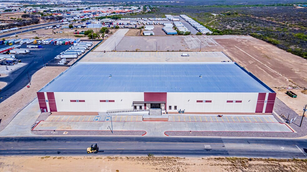 Primary Photo Of 172 Interamerica Blvd, Laredo Warehouse For Lease