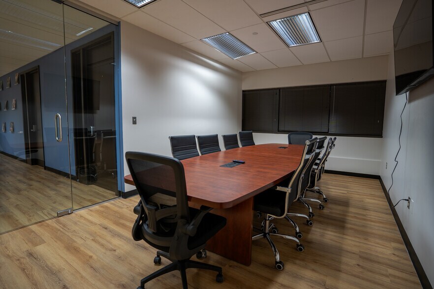 More Photos Of 901 Tower Dr, Troy Coworking Space