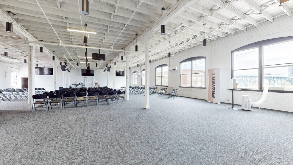 More Photos Of 2111 Center St, Cleveland Storefront Retail Office For Lease