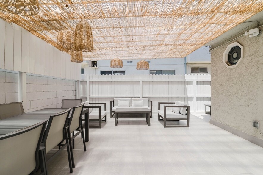 More Photos Of 4405 Ventura Canyon Ave, Sherman Oaks Apartments For Sale