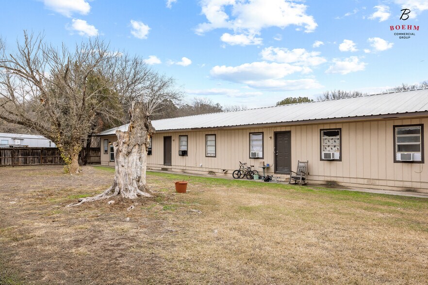 More Photos Of 2906-2908 Hunt St, Kerrville Apartments For Sale