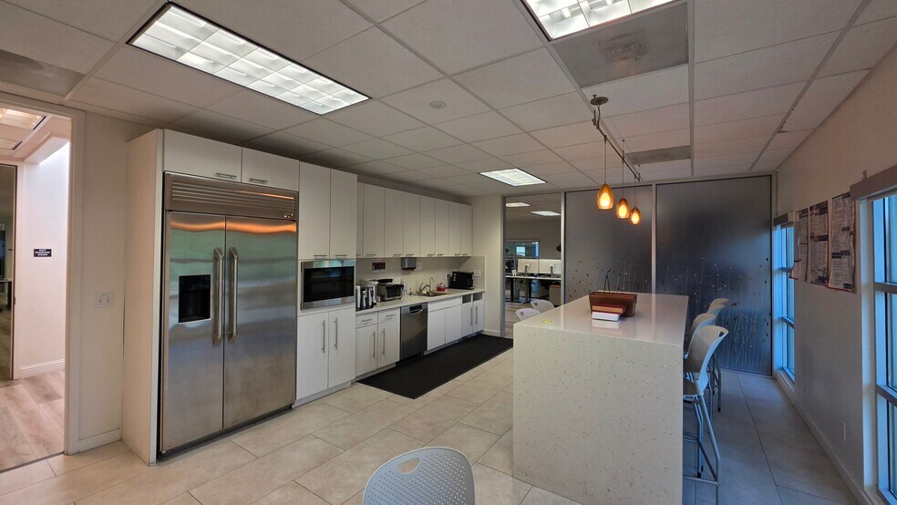 More Photos Of 900 E Campbell Ave, Campbell Office For Lease
