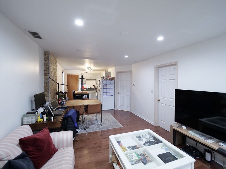 More Photos Of 2312 W 21st St, Chicago Apartments For Sale