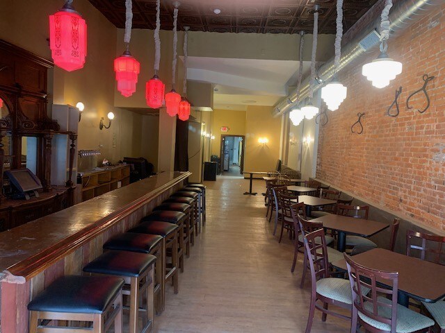 More Photos Of 38-40 S 19th St, Philadelphia Restaurant For Lease