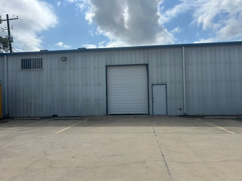 More Photos Of 6006 Ayers St, Corpus Christi Freestanding For Lease