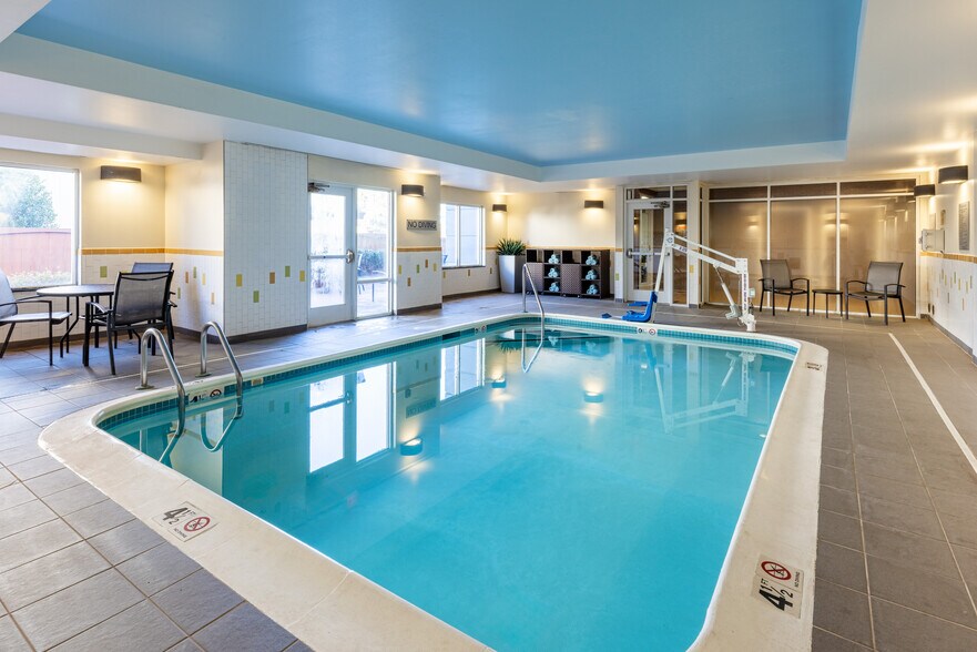 More Photos Of 809 Venture Dr, Smithfield Hotel For Sale
