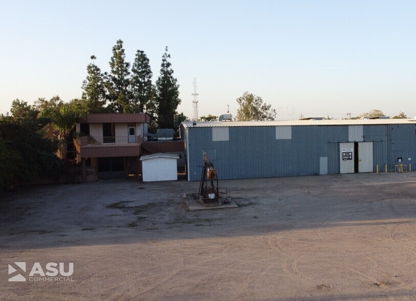 More Photos Of 3801 Standard St, Bakersfield Manufacturing For Lease