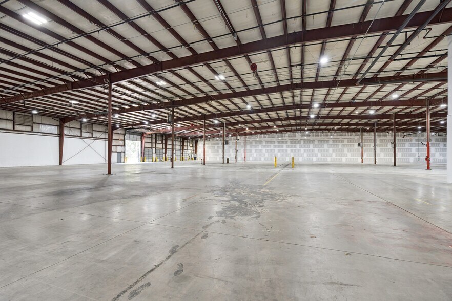 More Photos Of 5101 Coosaw Creek Blvd, North Charleston Manufacturing For Lease