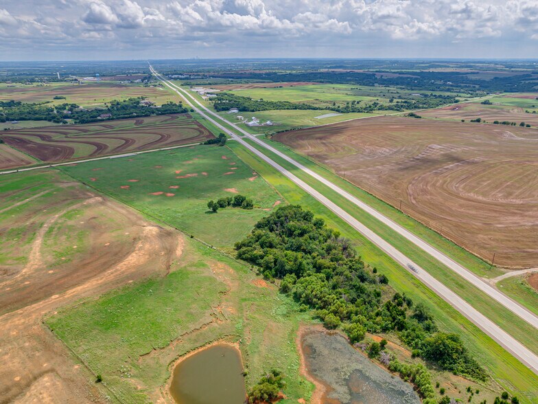 More Photos Of Northwest Expy, Yukon Land For Sale