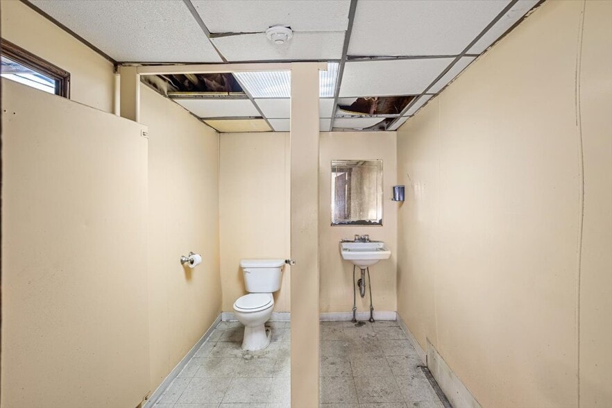 More Photos Of 57 N Main St, Woonsocket Restaurant For Lease