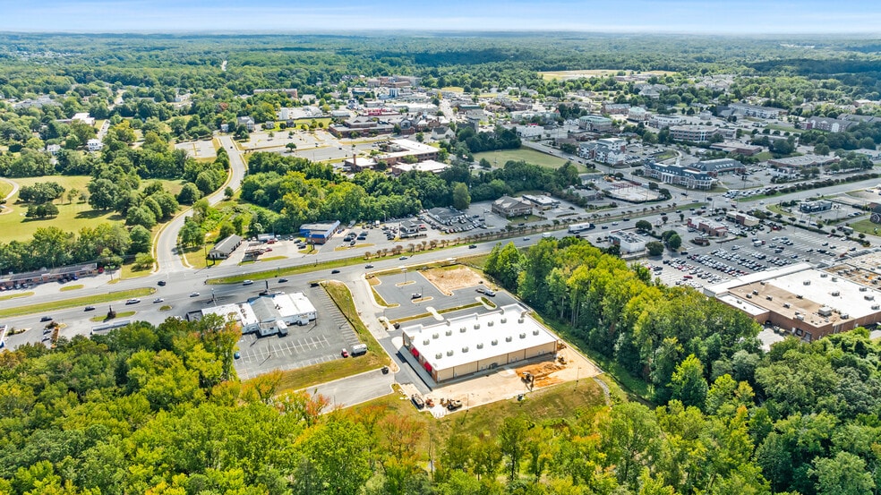 More Photos Of 6565 Crain Hwy, La Plata General Retail For Lease