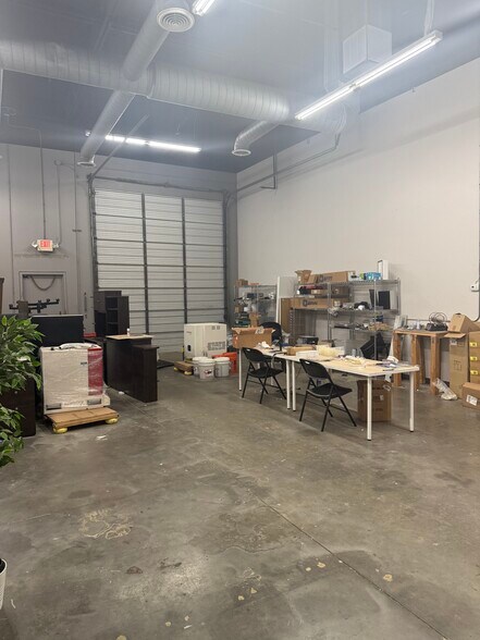 More Photos Of 2610 E Mohawk Ln, Phoenix Warehouse For Sale