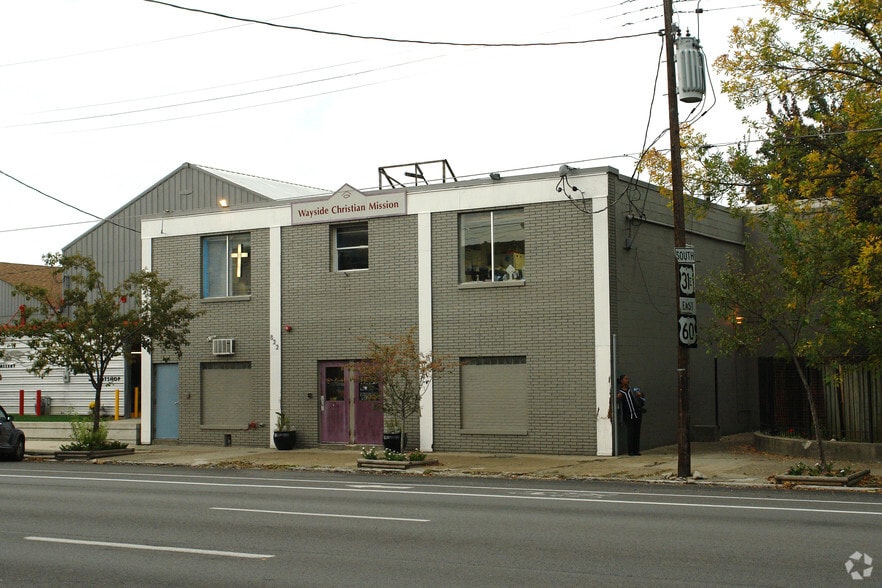 More Photos Of 822 E Market St, Louisville Office For Lease