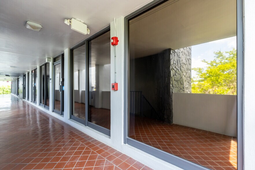 More Photos Of 19555 NE 10th Ave, Miami Unknown For Lease