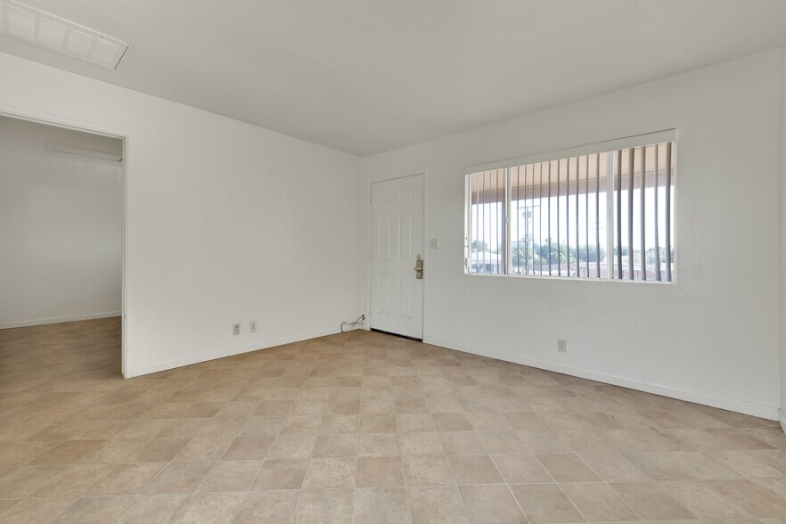 More Photos Of 601 E Rice St, Blythe Apartments For Sale