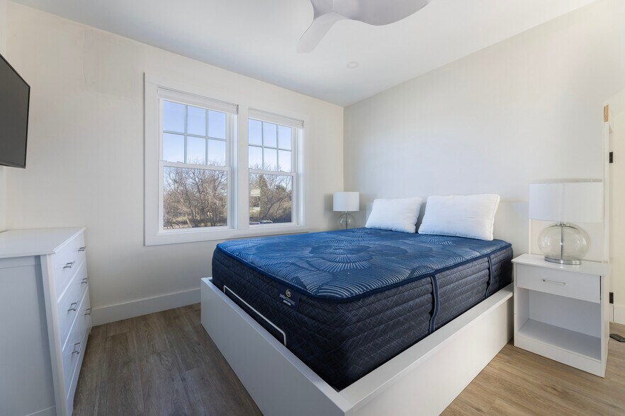 More Photos Of 85 Ocean Ave, New Shoreham Restaurant For Sale