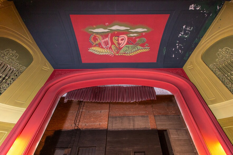 More Photos Of 401-411 N Main St, Pueblo Movie Theatre For Sale