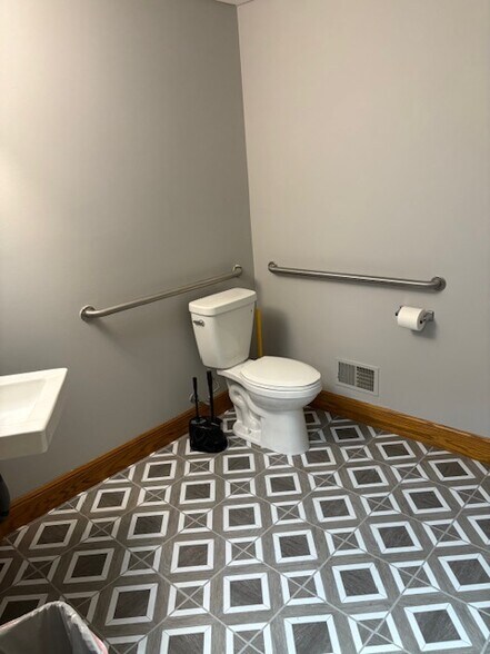 More Photos Of 6490 Main St, Buffalo Office For Sale