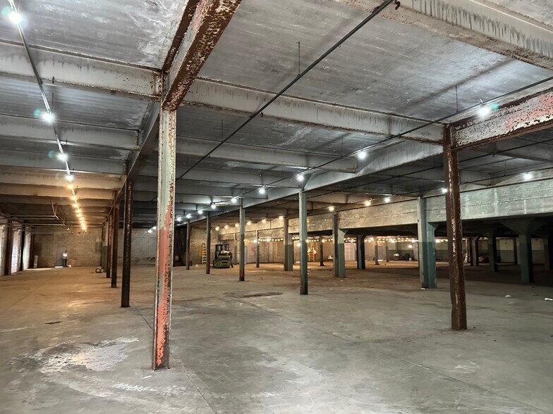 More Photos Of 38 Kenosha Ave, Battle Creek Warehouse For Sale