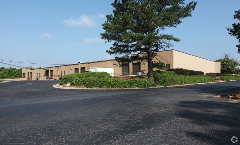 More Photos Of 5202 Brook Hollow Pky, Norcross Distribution For Lease
