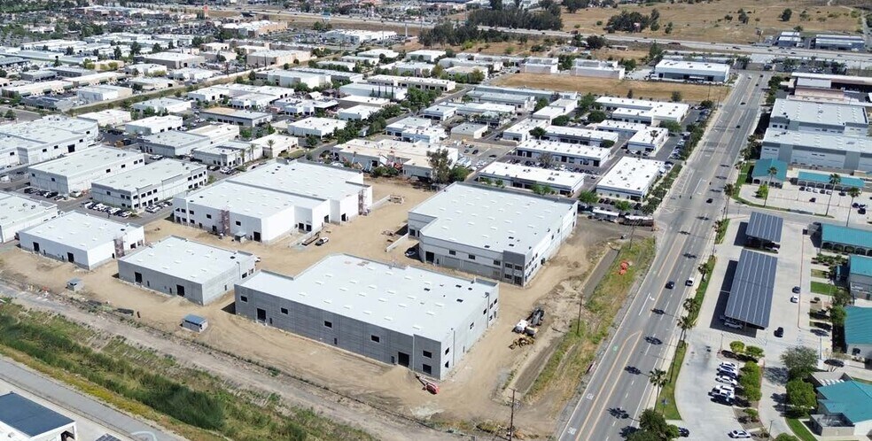 More Photos Of 530 Birch St, Lake Elsinore Manufacturing For Sale