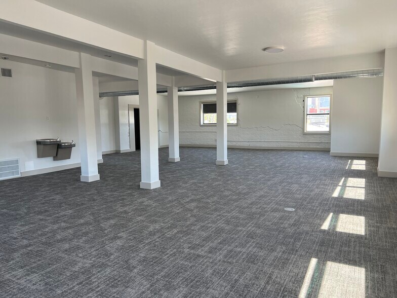 More Photos Of 18 N Klein Ave, Oklahoma City Freestanding For Lease