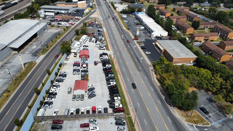 More Photos Of 6020 Buford Hwy, Atlanta Auto Dealership For Sale