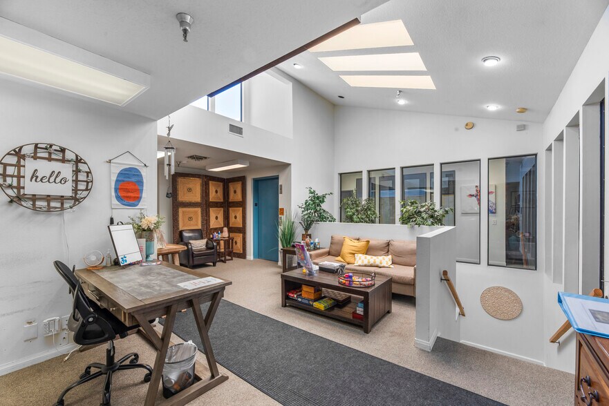 More Photos Of 155 Wilbur Rd, Thousand Oaks Medical For Sale