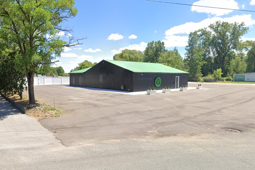 More Photos Of 90 3rd St, Sand Lake General Retail For Lease