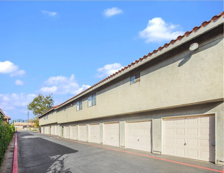 More Photos Of 1531 W Rialto Ave, Fontana Apartments For Sale