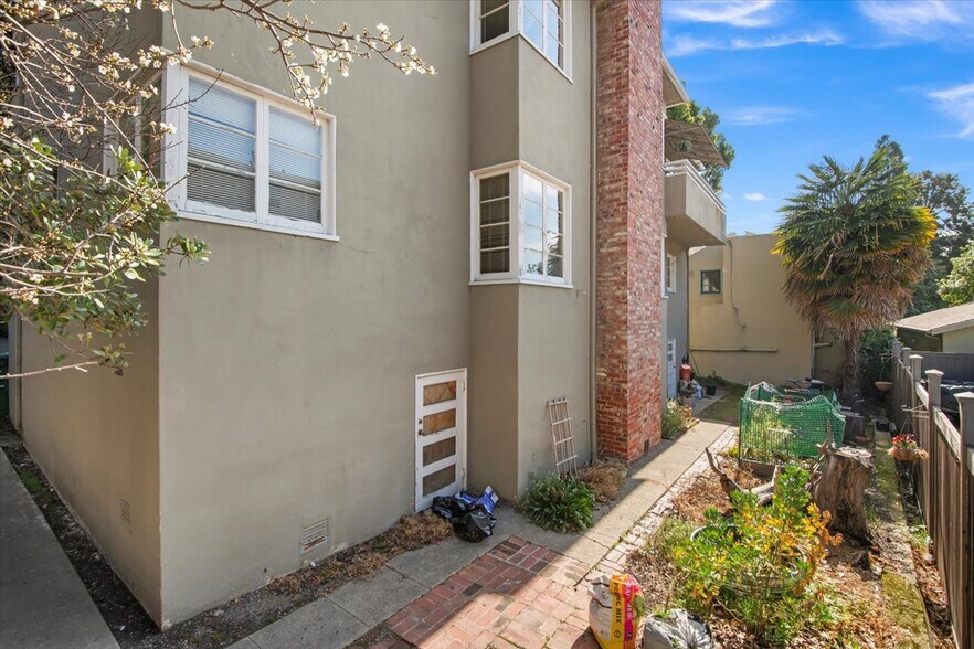 More Photos Of 1526 Arch St, Berkeley Apartments For Sale