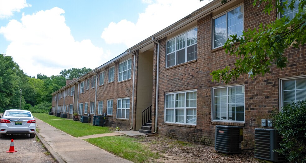 More Photos Of 1024 Day Street Rd, Montgomery Apartments For Sale