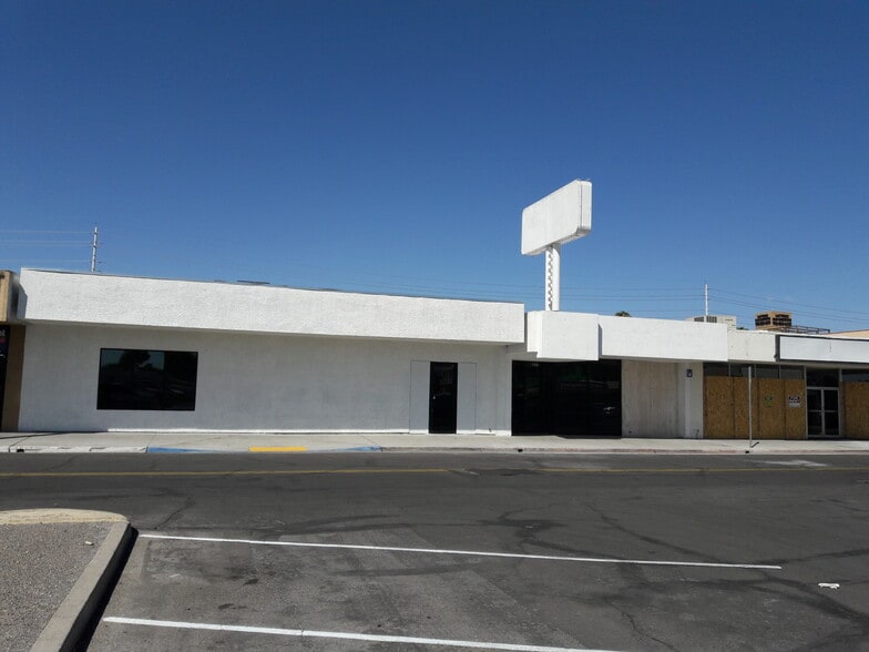 More Photos Of 953 E Sahara Ave, Las Vegas Freestanding For Lease