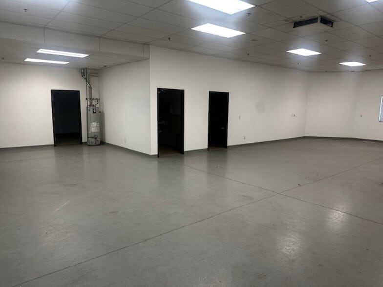 More Photos Of 7505 E Harvard Ave, Denver Flex For Sale