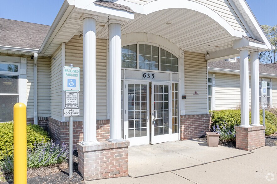 More Photos Of 635 Cranbury Rd, East Brunswick Daycare Center For Sale