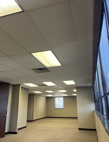 More Photos Of 5702 S Staples, Corpus Christi Unknown For Lease