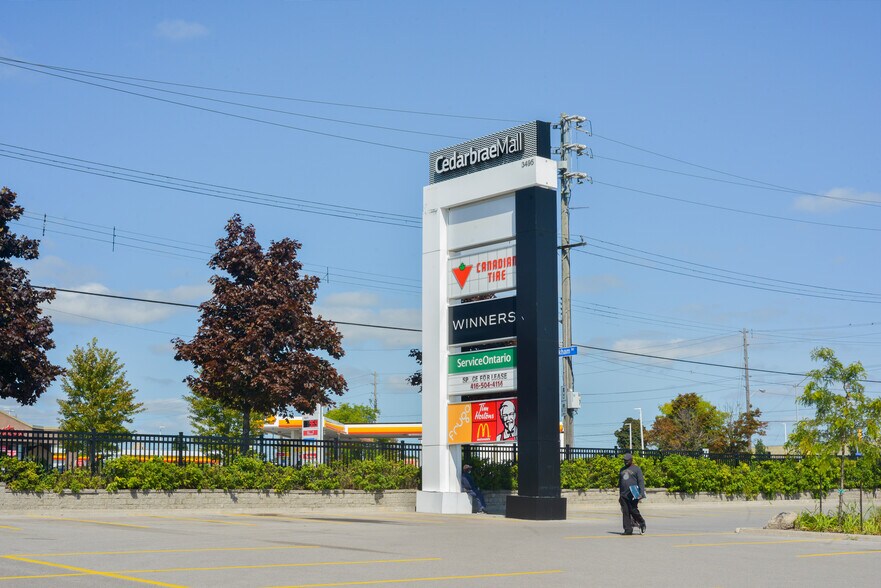 More Photos Of 3495 Lawrence Ave E, Toronto General Retail For Lease