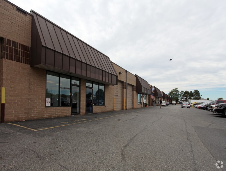 Primary Photo Of 8176-8202 Beechcraft Ave, Gaithersburg Service For Lease