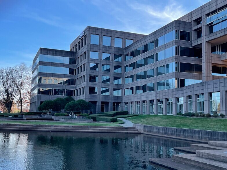 More Photos Of 907 Explorer Blvd NW, Huntsville Office For Lease