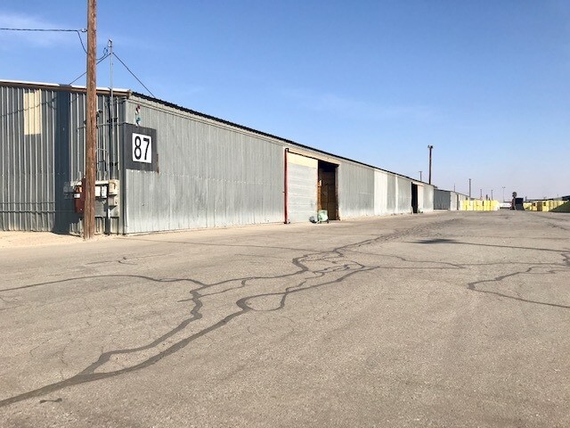 More Photos Of 99 Washington St, Bakersfield Warehouse For Sale