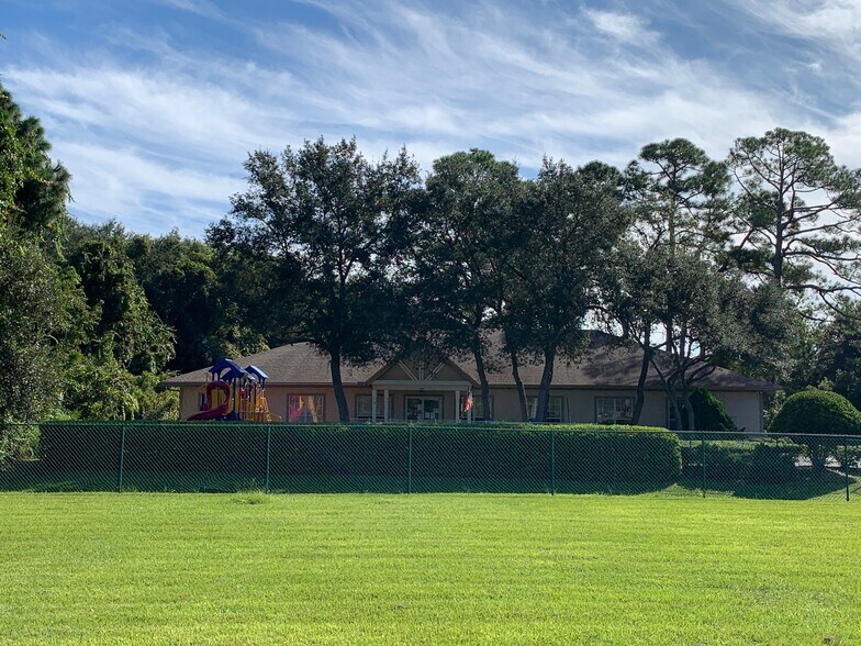 More Photos Of 1986 Citrona Dr, Fernandina Beach Daycare Center For Lease