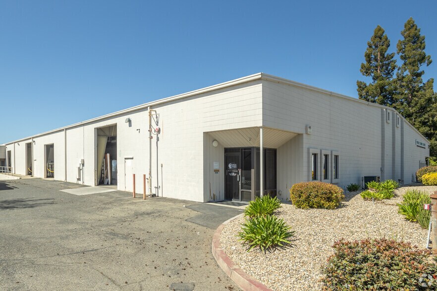 Primary Photo Of 3290 Monier Cir, Rancho Cordova Manufacturing For Sale