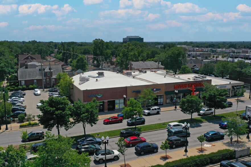 More Photos Of 2301-2323 W 95th St, Chicago Storefront For Lease