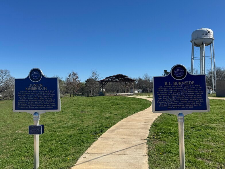 More Photos Of 158 E College Ave, Holly Springs Office For Sale
