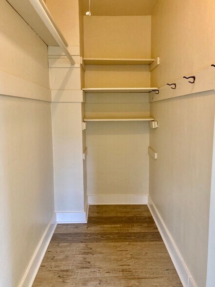 More Photos Of 4435 SE Belmont St, Portland Apartments For Sale