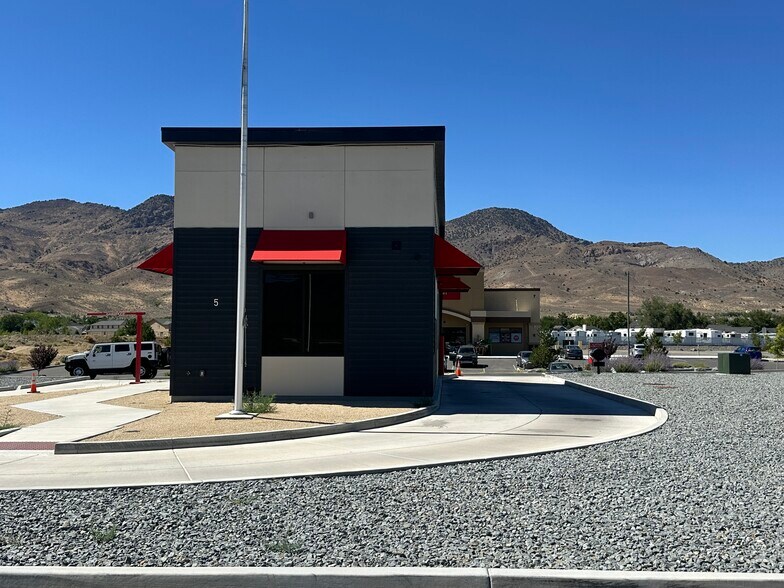 More Photos Of 5 Dayton Village Pky, Dayton Fast Food For Lease